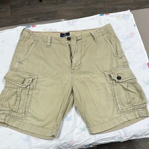 American Eagle Outfitters Tan Cargo Shorts Relaxed Fit